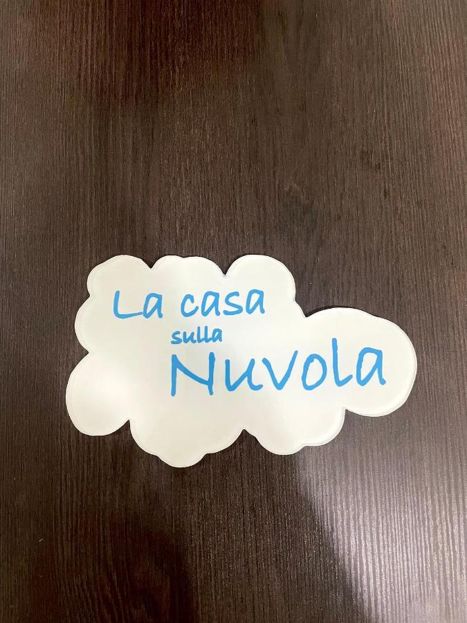 La Casa Sulla Nuvola Duomo Centro Storico Di Napoli Apartment Luaran gambar