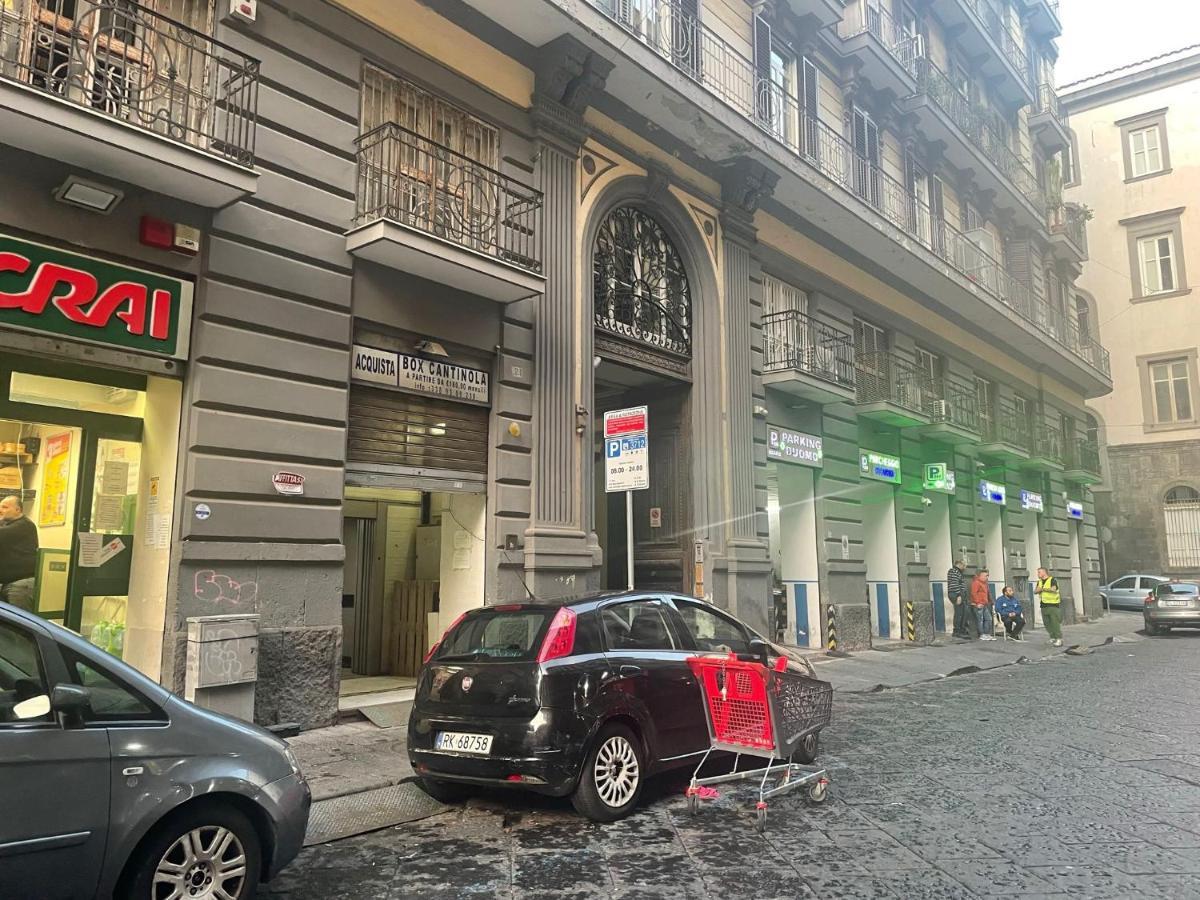 La Casa Sulla Nuvola Duomo Centro Storico Di Napoli Apartment Luaran gambar