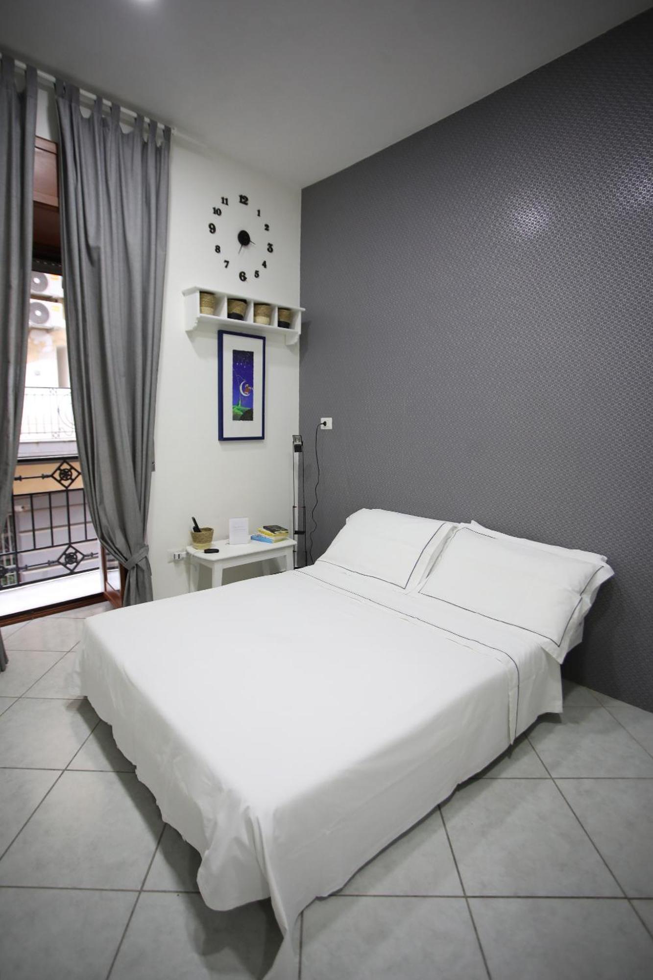La Casa Sulla Nuvola Duomo Centro Storico Di Napoli Apartment Luaran gambar