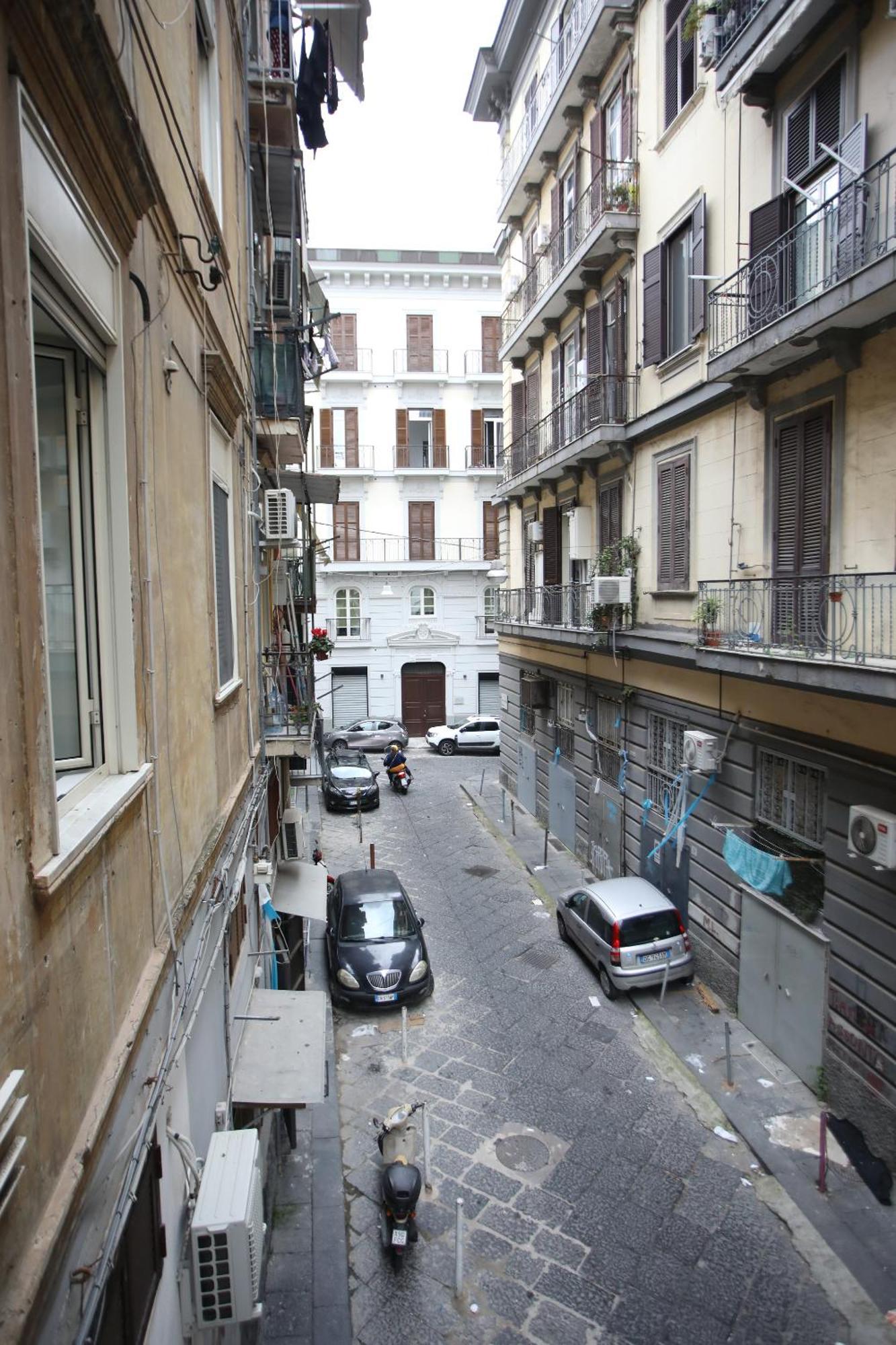 La Casa Sulla Nuvola Duomo Centro Storico Di Napoli Apartment Luaran gambar
