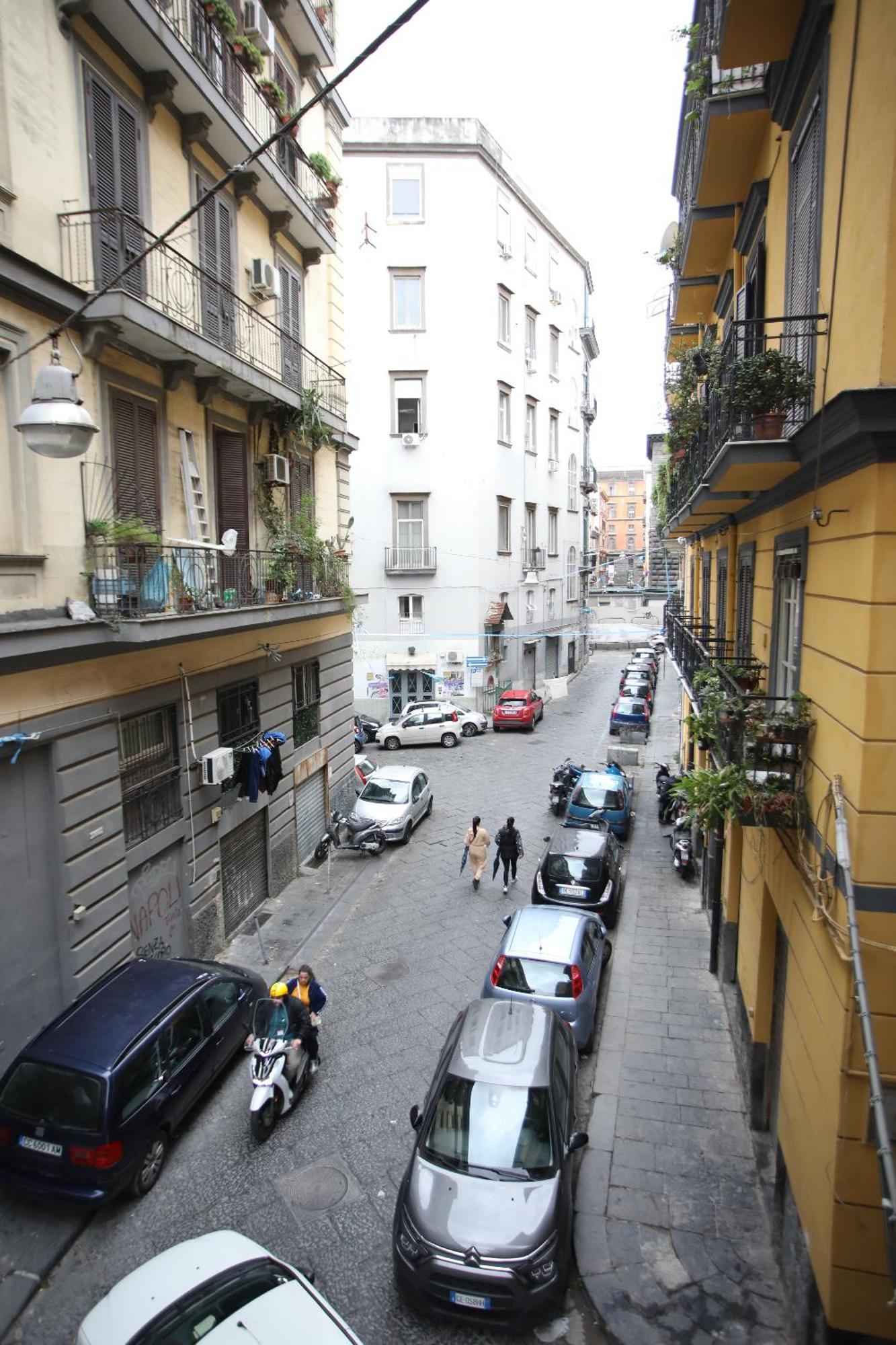 La Casa Sulla Nuvola Duomo Centro Storico Di Napoli Apartment Luaran gambar