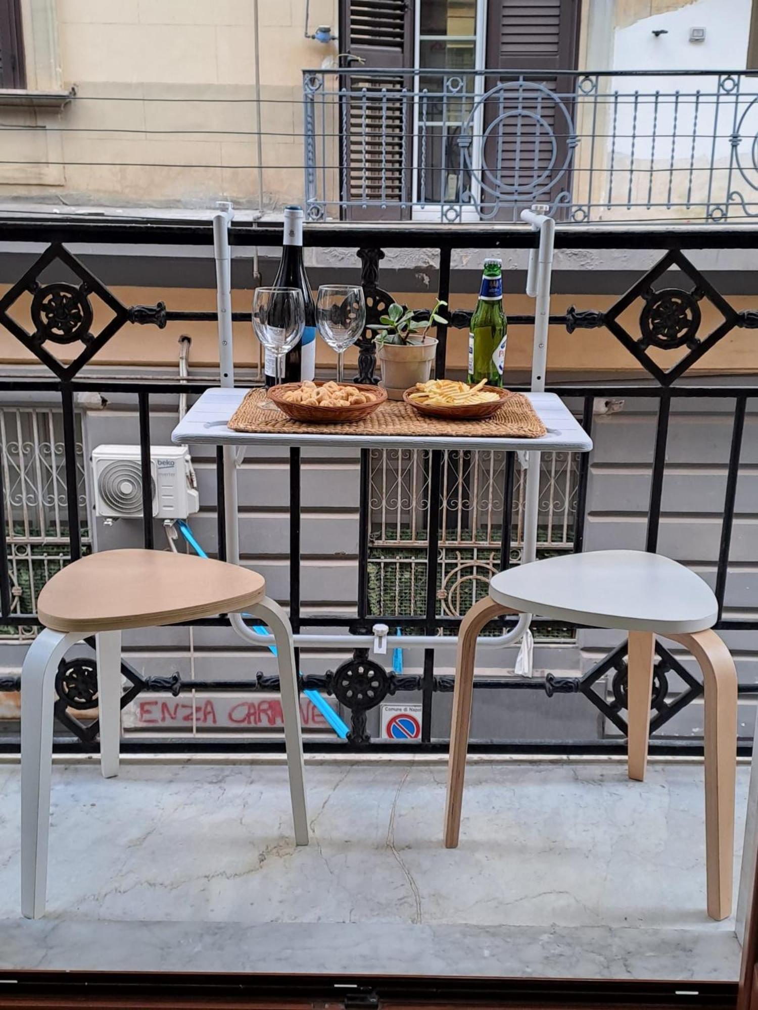 La Casa Sulla Nuvola Duomo Centro Storico Di Napoli Apartment Luaran gambar